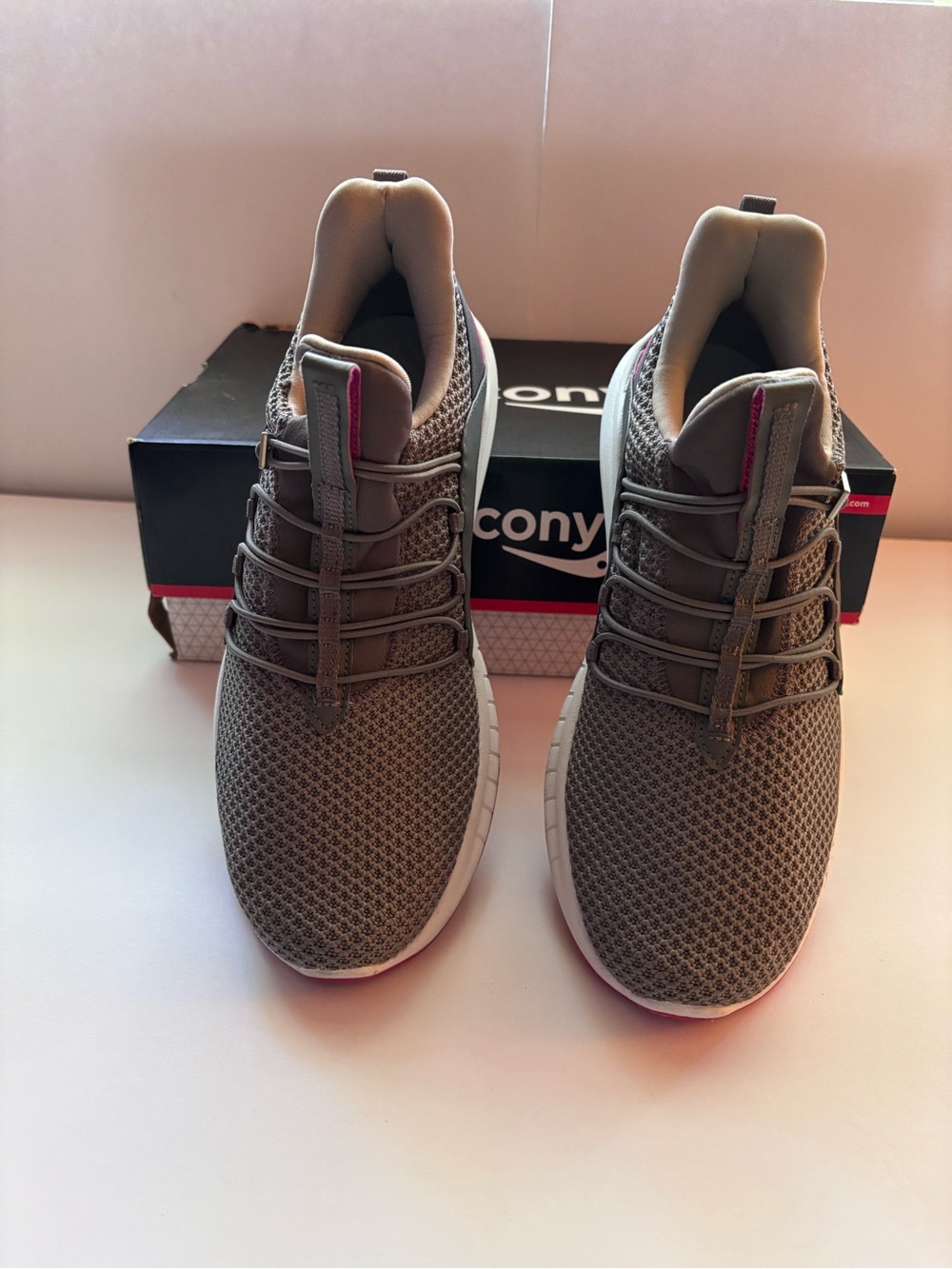 Saucony Women's Stretch & Go Glide Running Shoes Grey Pink Size 8 EUC - Picture 3 of 7